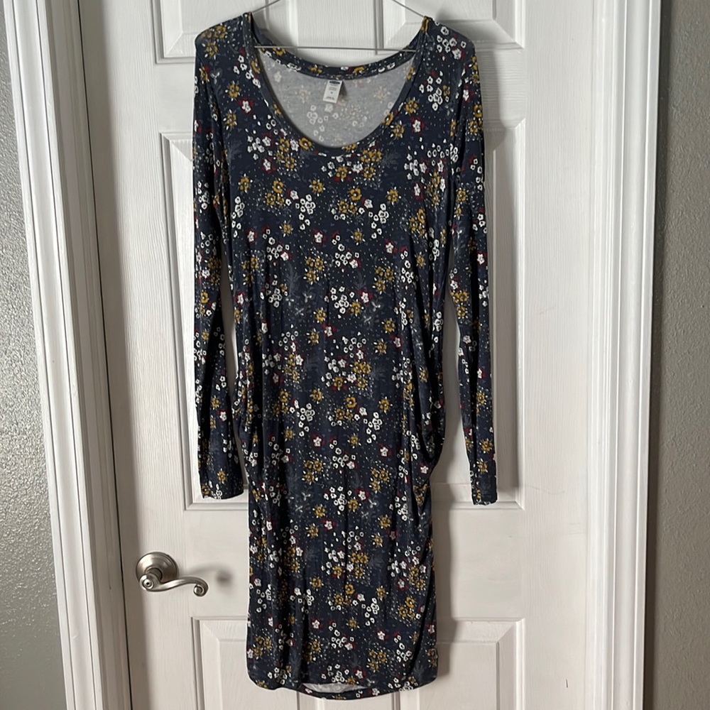 Maternity long sleeve floral dress